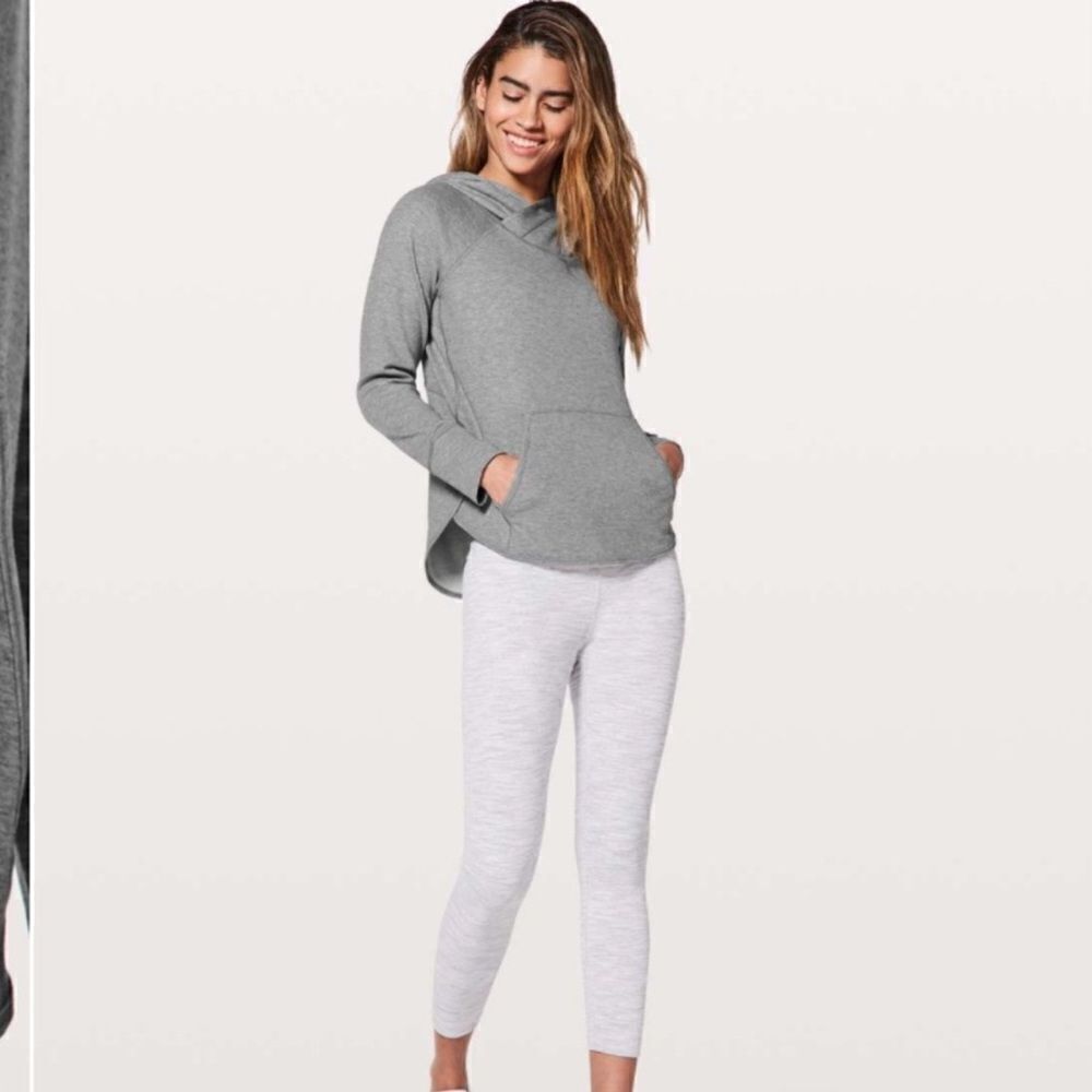 Lululemon Time Out Hoodie
Heathered Bleached Coral Heathered Medium Grey Size 6